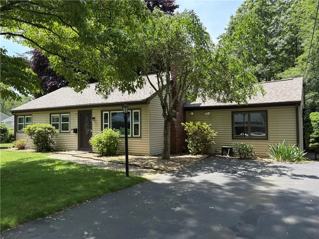 7 Hemlock Drive Barrington RI 02806