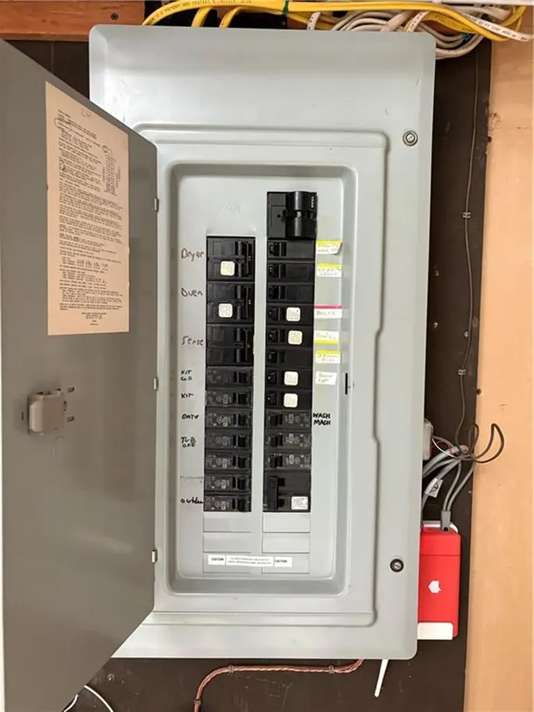 7 Hemlock Drive Barrington RI 02806