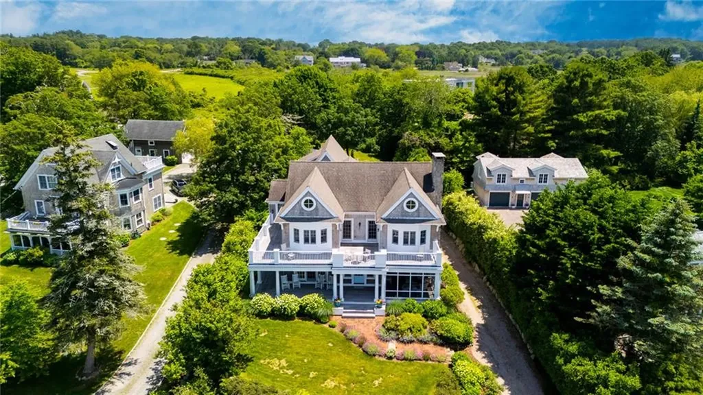 52 Avondale Road Westerly RI 02891