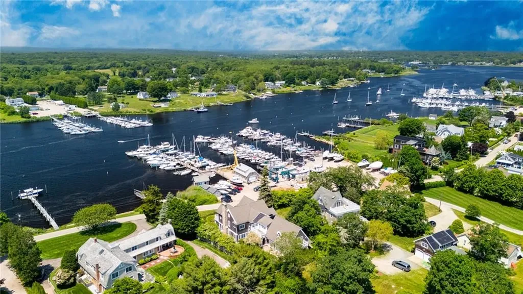 52 Avondale Road Westerly RI 02891