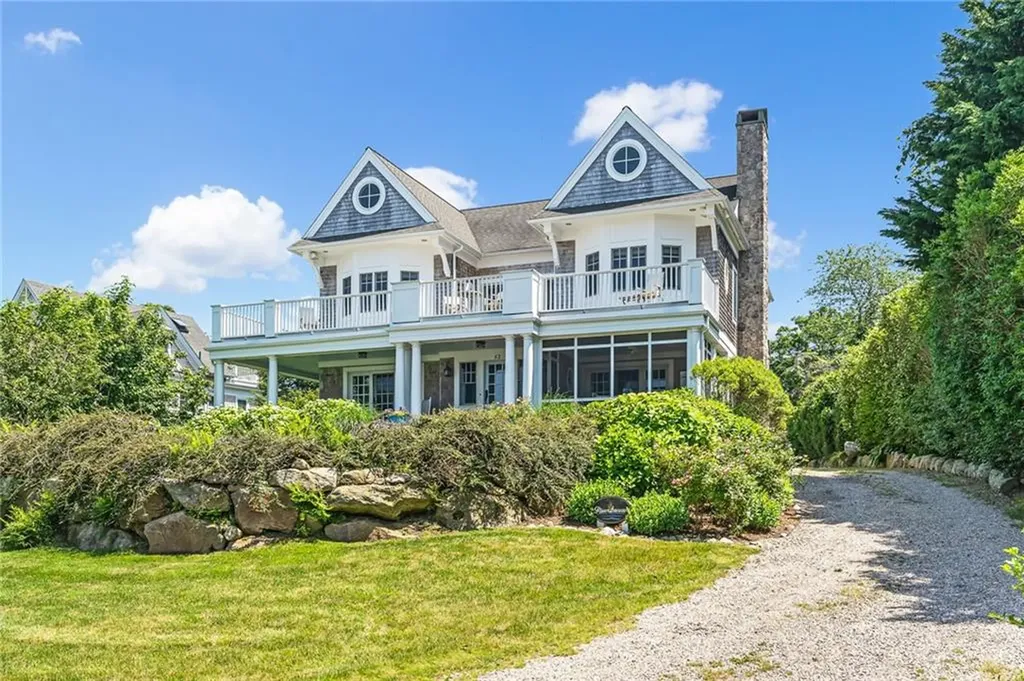 52 Avondale Road Westerly RI 02891