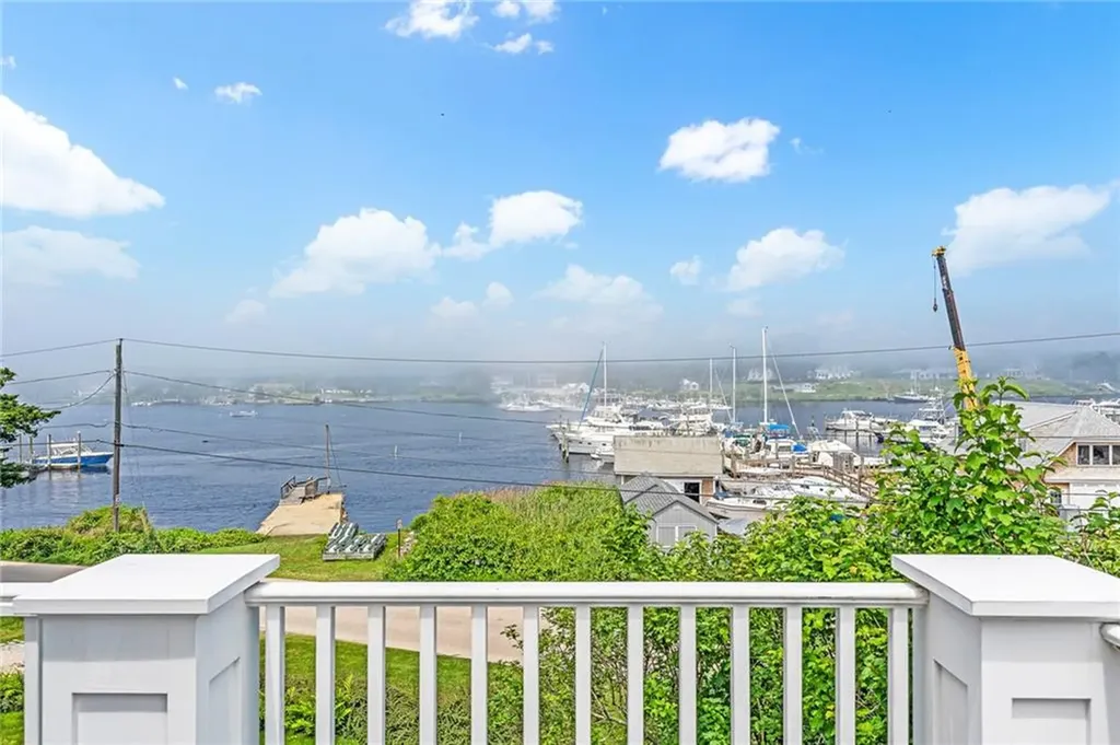 52 Avondale Road Westerly RI 02891