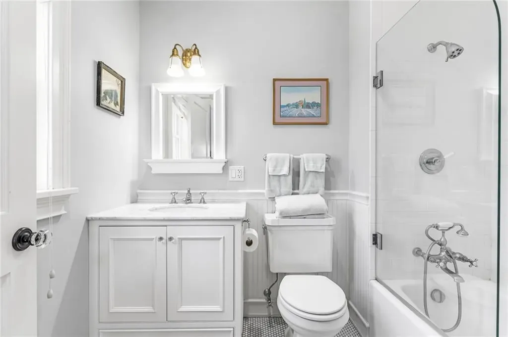 52 Avondale Road Westerly RI 02891