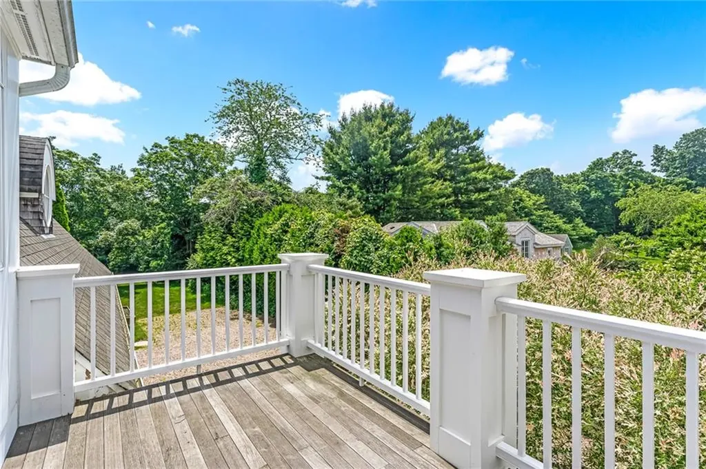 52 Avondale Road Westerly RI 02891