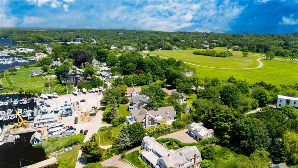 52 Avondale Road Westerly RI 02891