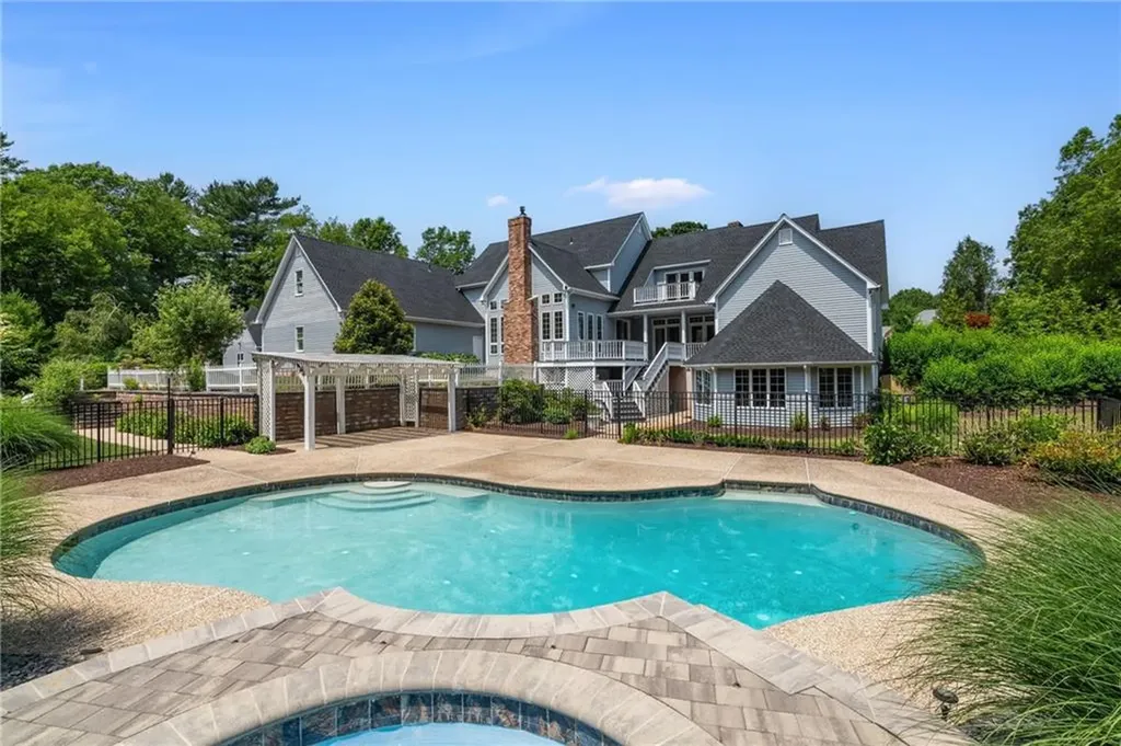 38 Miss Fry Drive East Greenwich RI 02818