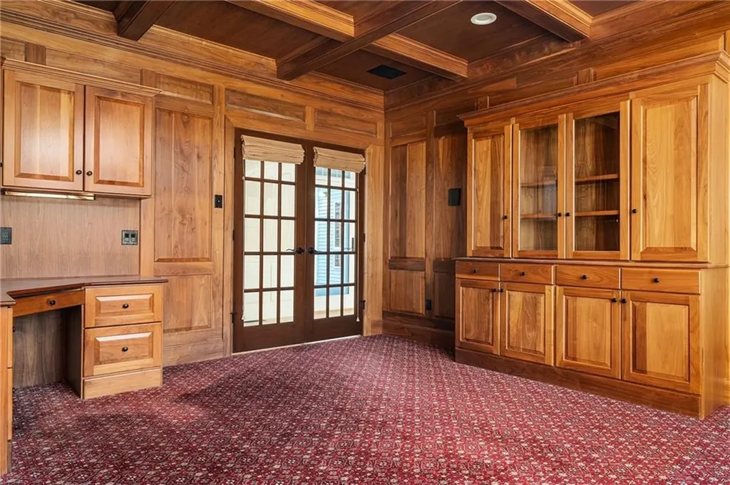 38 Miss Fry Drive East Greenwich RI 02818