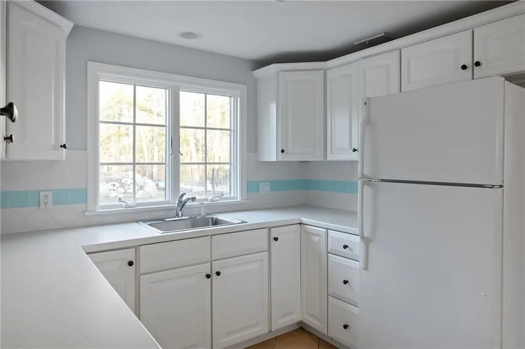 38 Miss Fry Drive East Greenwich RI 02818