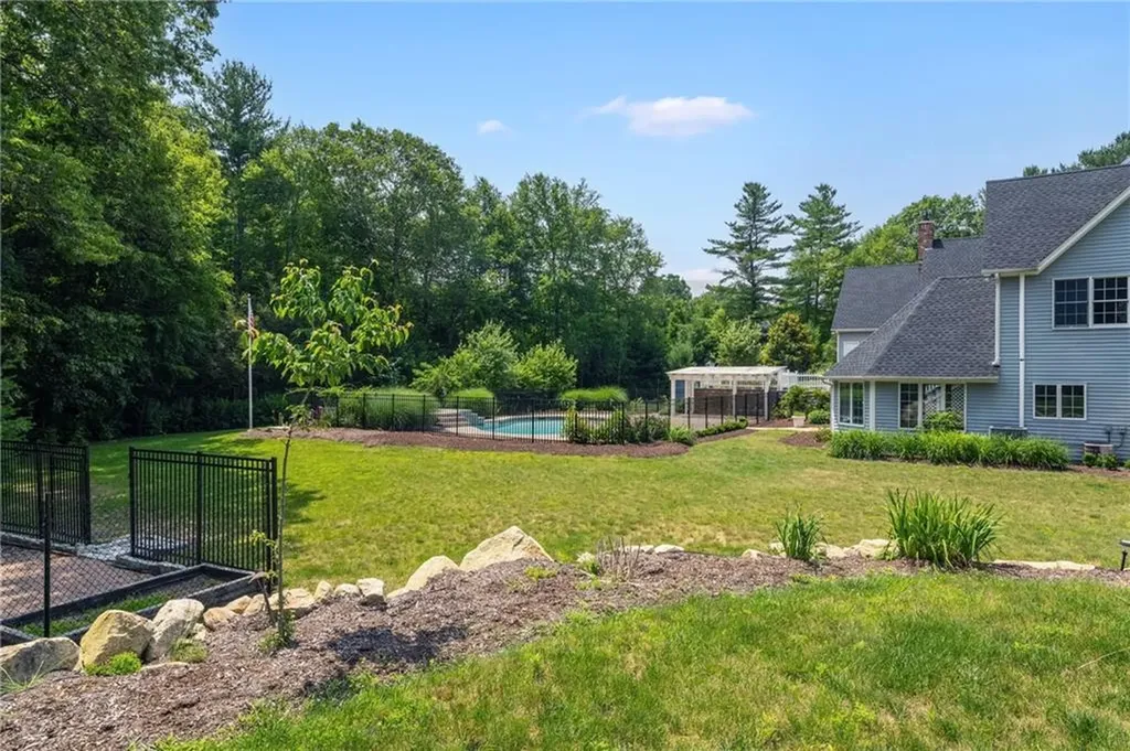 38 Miss Fry Drive East Greenwich RI 02818