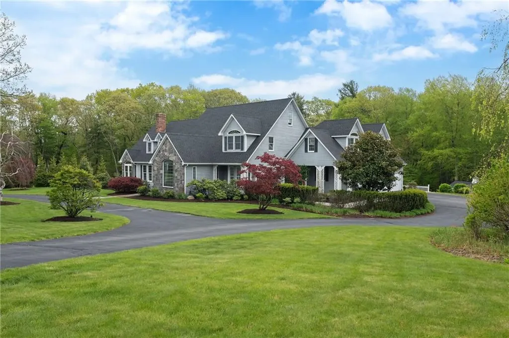 38 Miss Fry Drive East Greenwich RI 02818