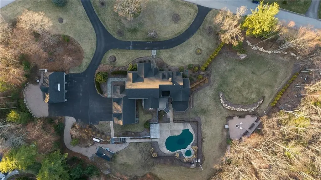 38 Miss Fry Drive East Greenwich RI 02818