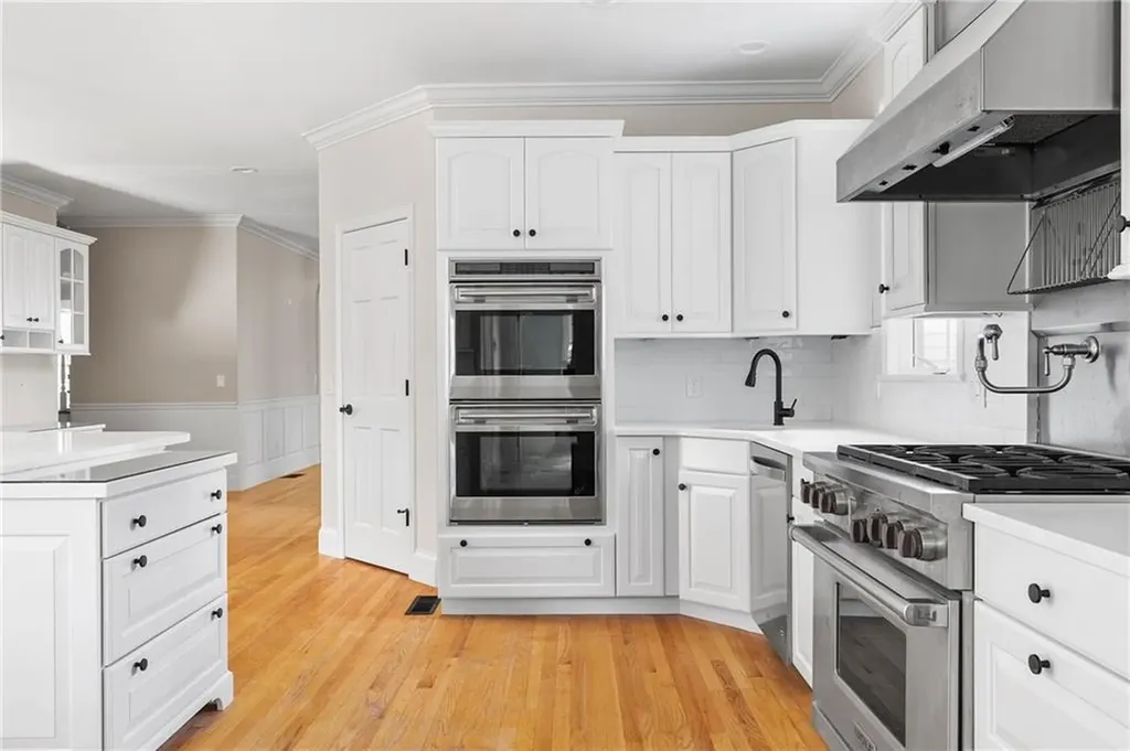 38 Miss Fry Drive East Greenwich RI 02818