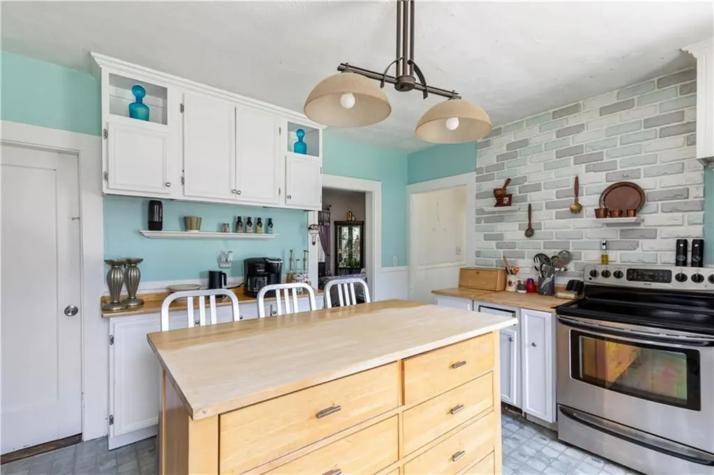 169 Legris Avenue West Warwick RI 02893