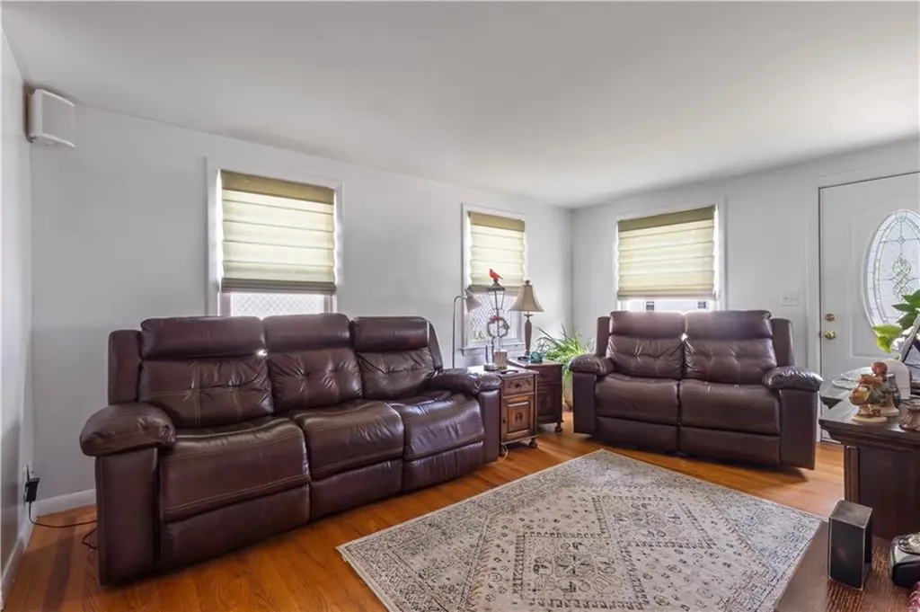 75 Crescent Avenue Cranston RI 02910