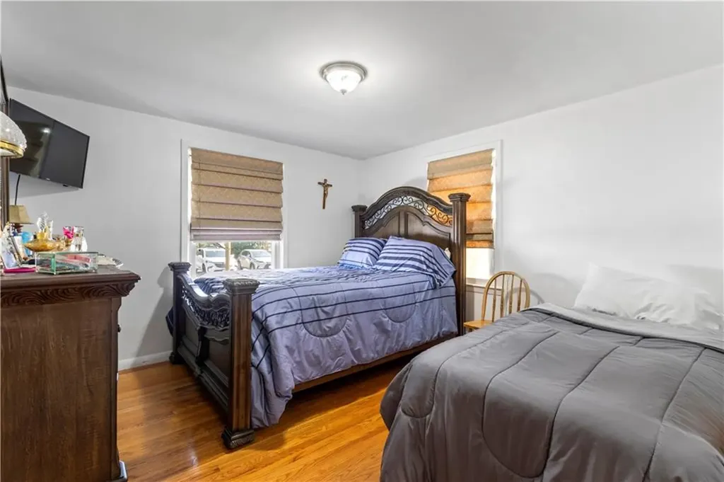 75 Crescent Avenue Cranston RI 02910
