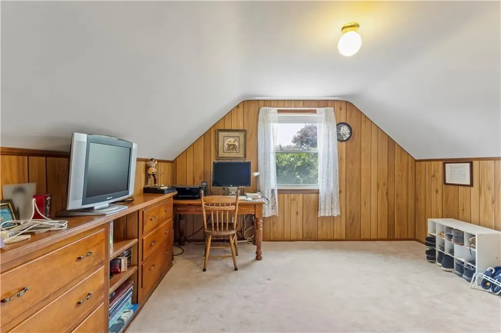 75 Crescent Avenue Cranston RI 02910