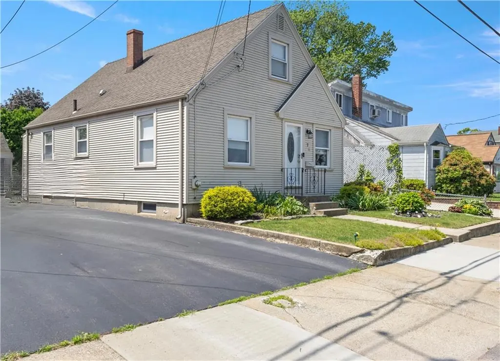 75 Crescent Avenue Cranston RI 02910