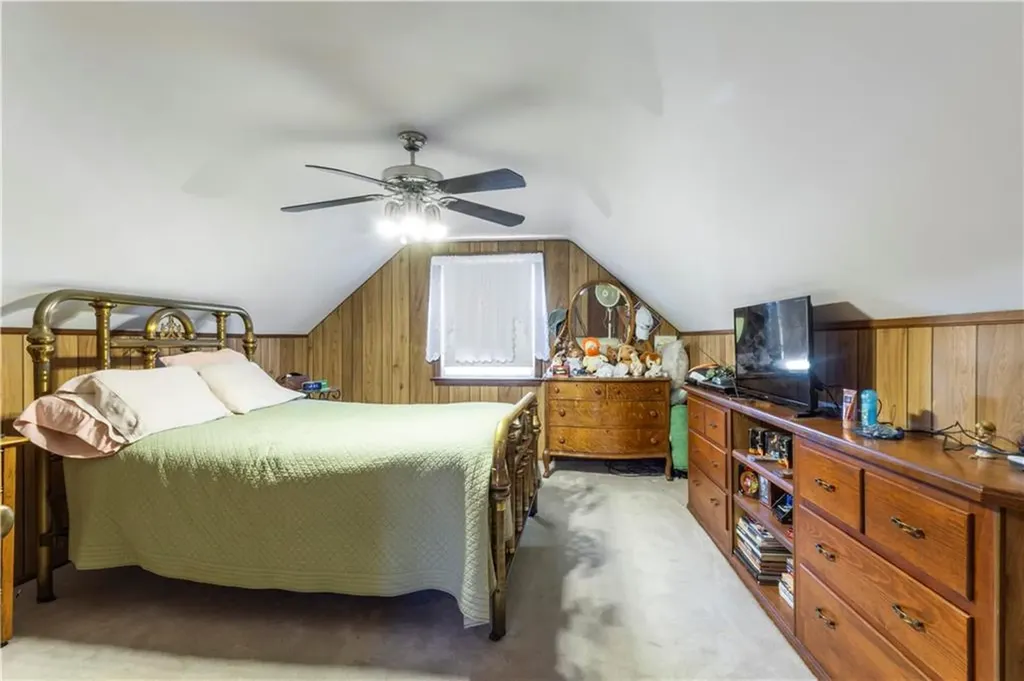 75 Crescent Avenue Cranston RI 02910