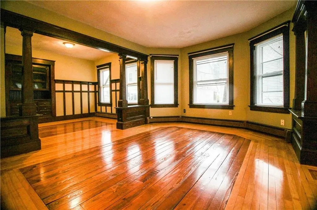 563 Blackstone Street Woonsocket RI 02895