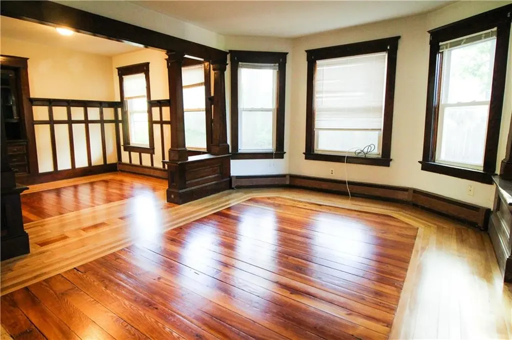 563 Blackstone Street Woonsocket RI 02895