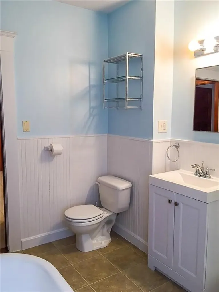 563 Blackstone Street Woonsocket RI 02895