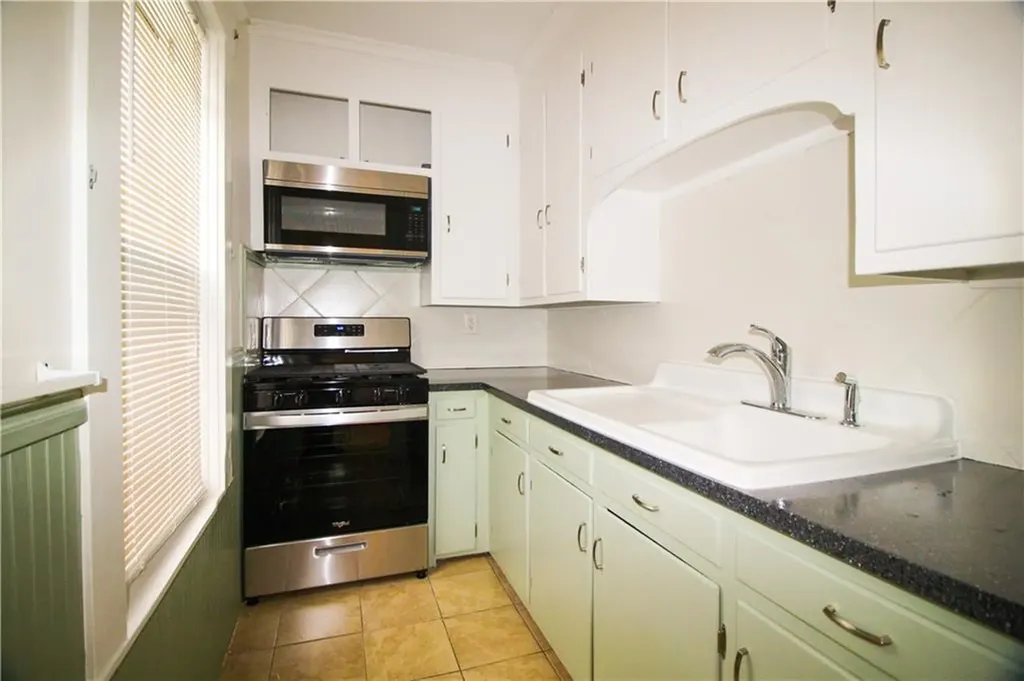 563 Blackstone Street Woonsocket RI 02895