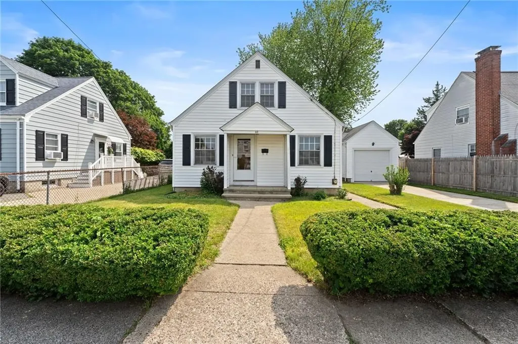 53 Overland Avenue Cranston RI 02910