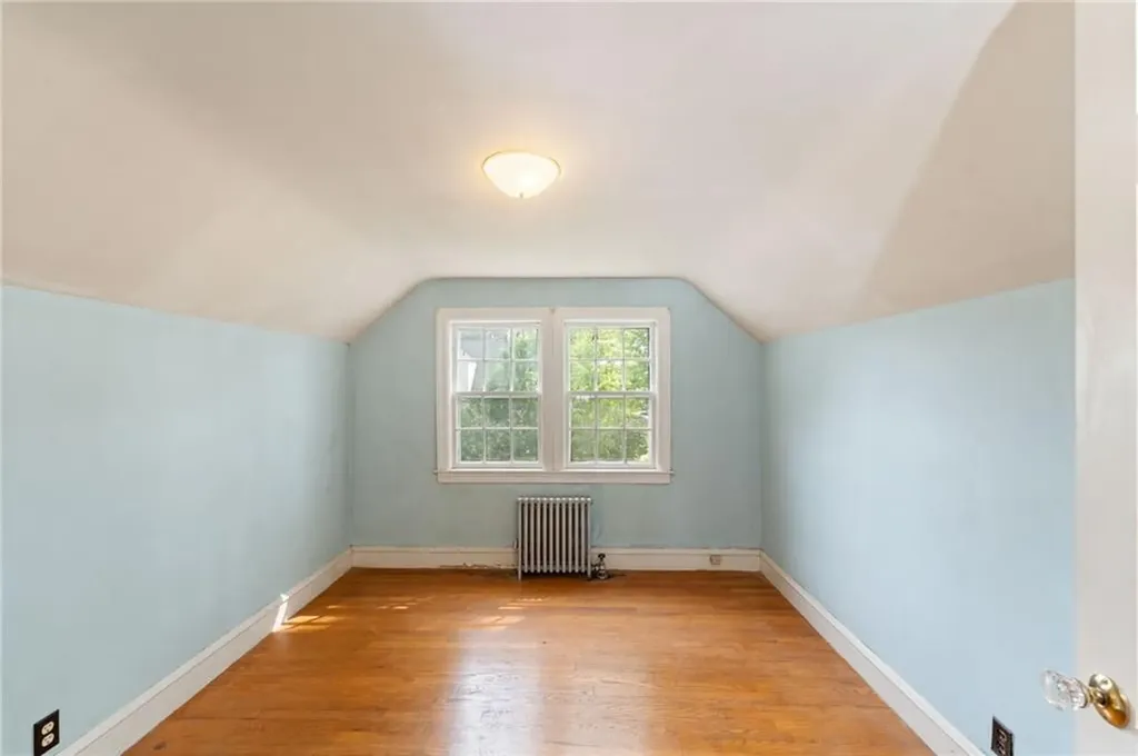 53 Overland Avenue Cranston RI 02910