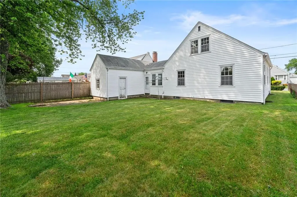 53 Overland Avenue Cranston RI 02910