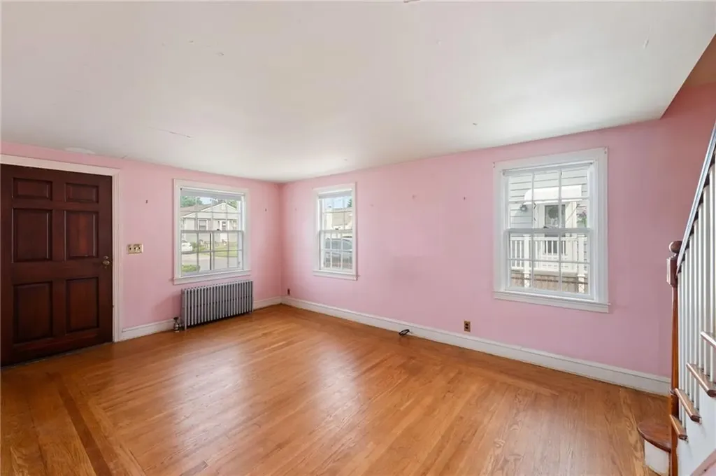 53 Overland Avenue Cranston RI 02910