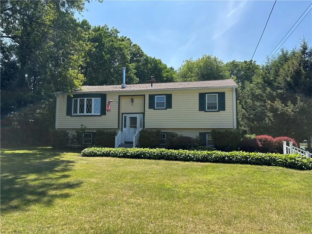120 Colvintown Road Coventry RI 02816