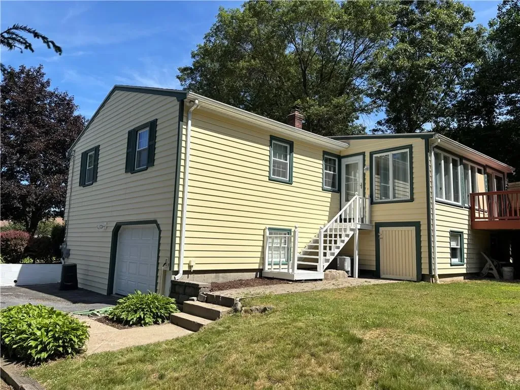 120 Colvintown Road Coventry RI 02816