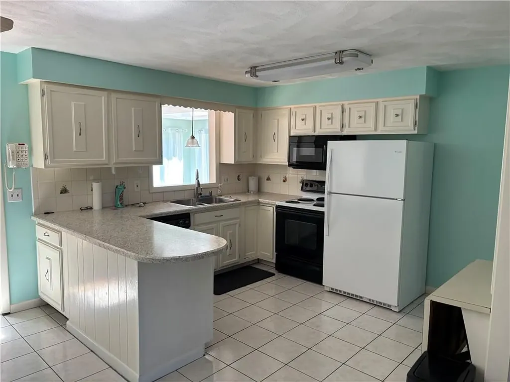 120 Colvintown Road Coventry RI 02816