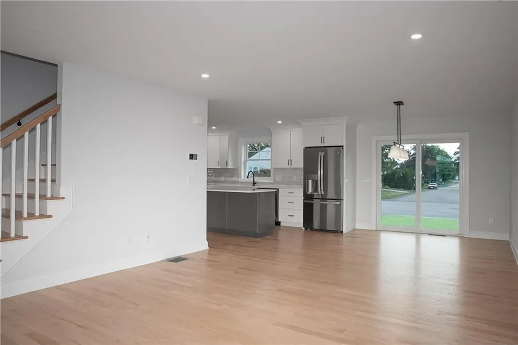 59 Recess Lane Warwick RI 02889