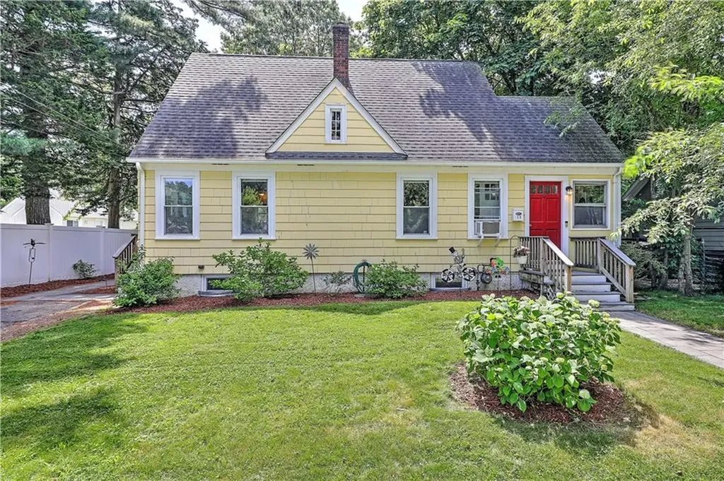 14 Shirley Street Warwick RI 02888