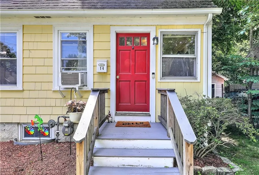 14 Shirley Street Warwick RI 02888