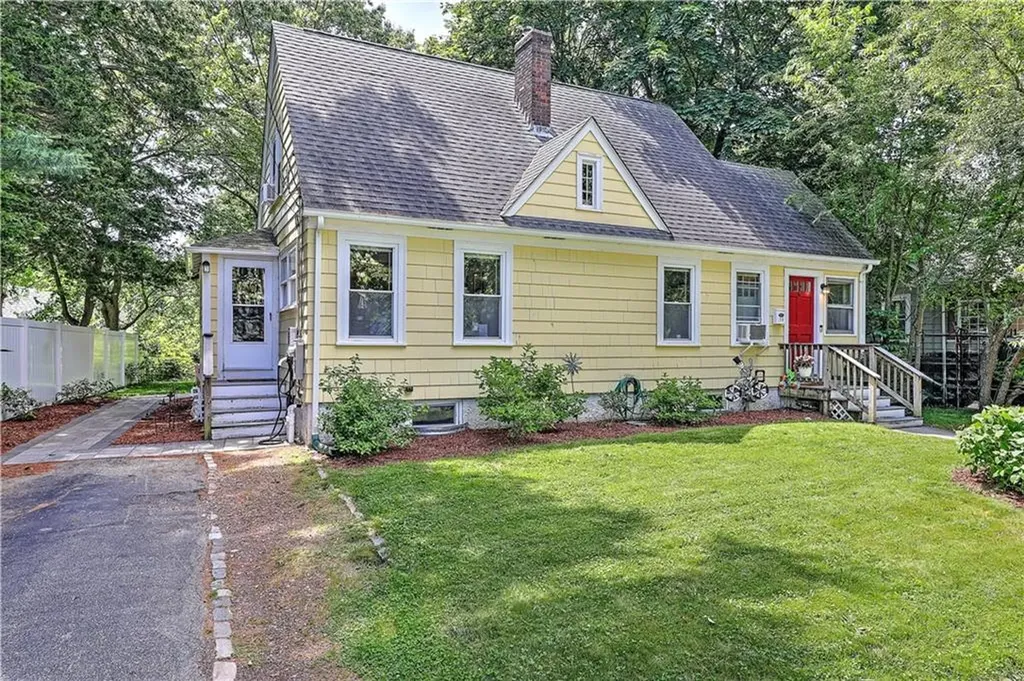 14 Shirley Street Warwick RI 02888