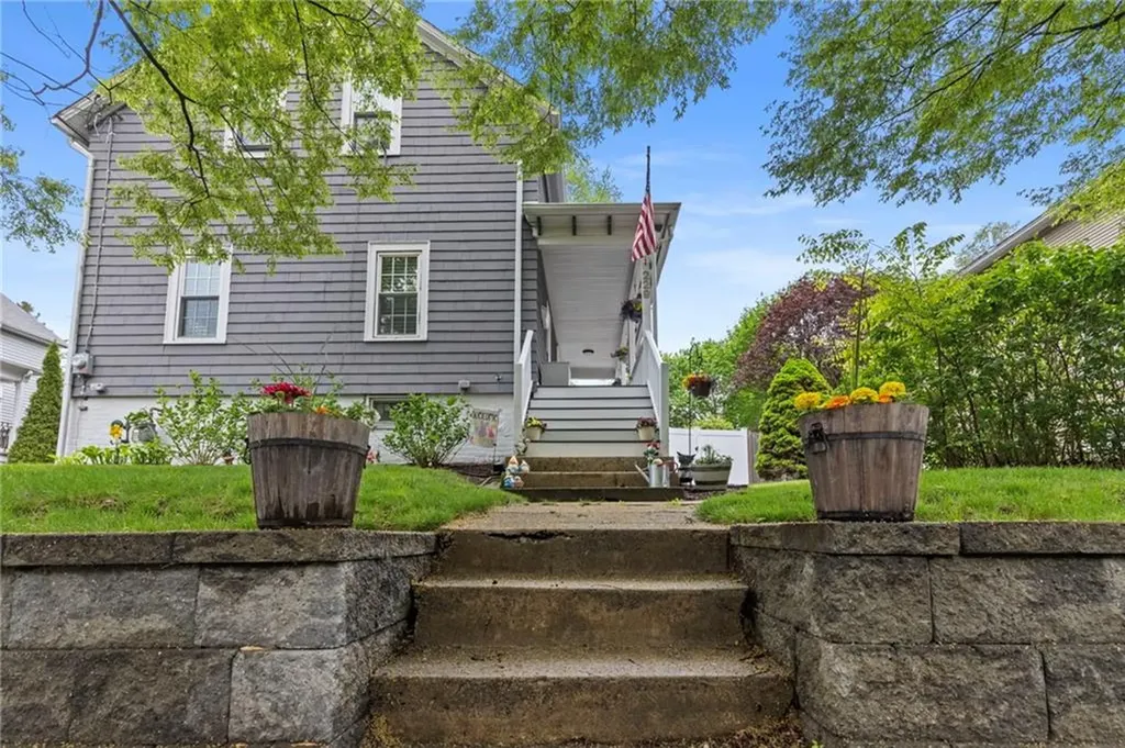 229 Roger Williams Avenue East Providence RI 02916