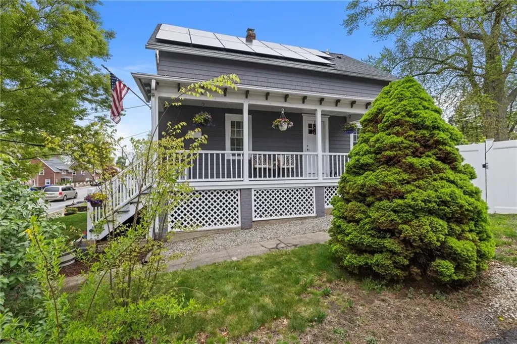 229 Roger Williams Avenue East Providence RI 02916