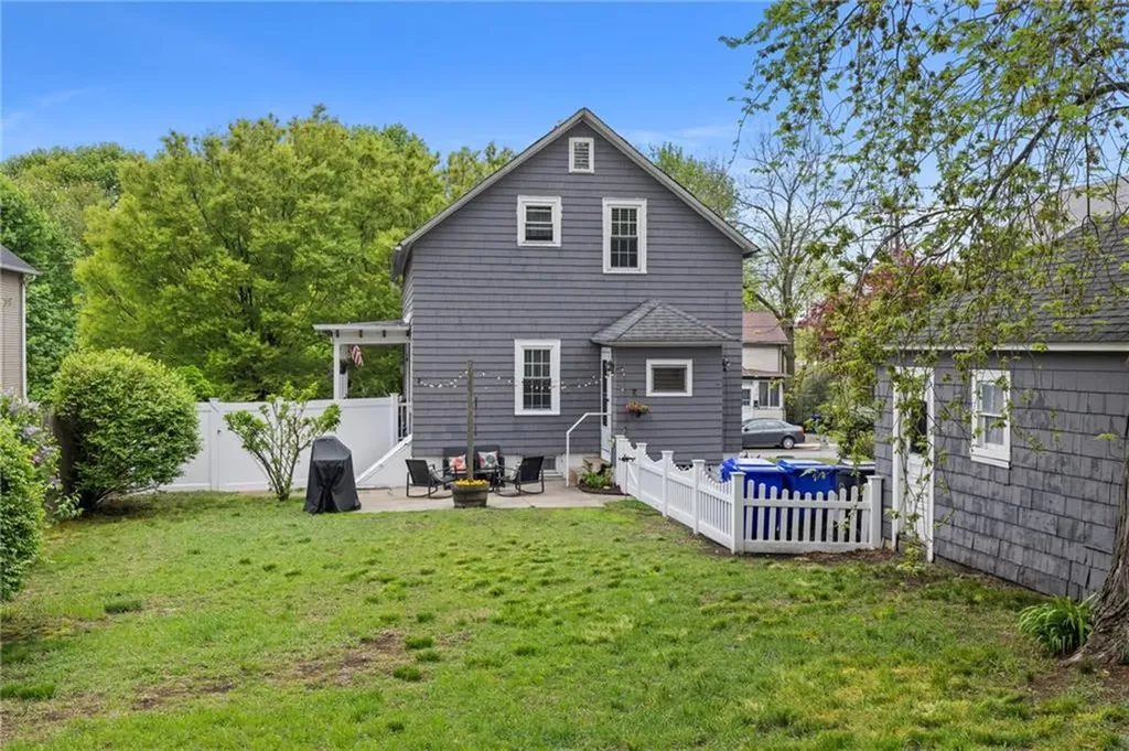 229 Roger Williams Avenue East Providence RI 02916