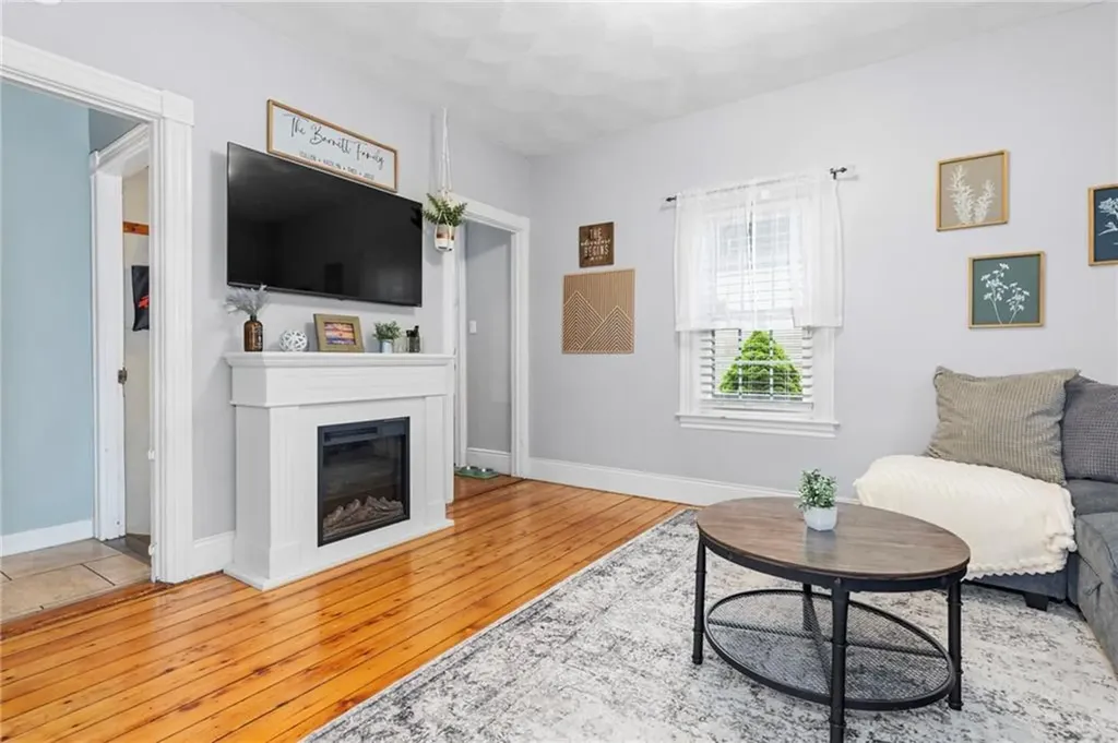 229 Roger Williams Avenue East Providence RI 02916