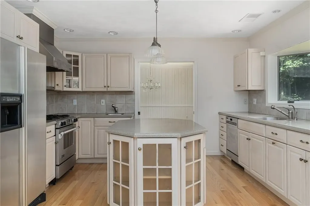 9 Beacon Hill Drive Warwick RI 02886