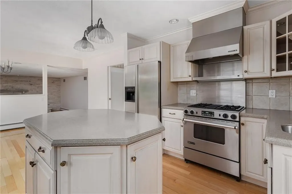 9 Beacon Hill Drive Warwick RI 02886