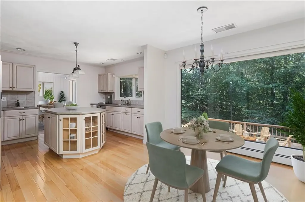 9 Beacon Hill Drive Warwick RI 02886