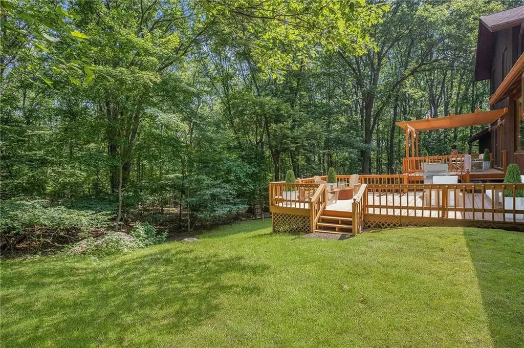 9 Beacon Hill Drive Warwick RI 02886