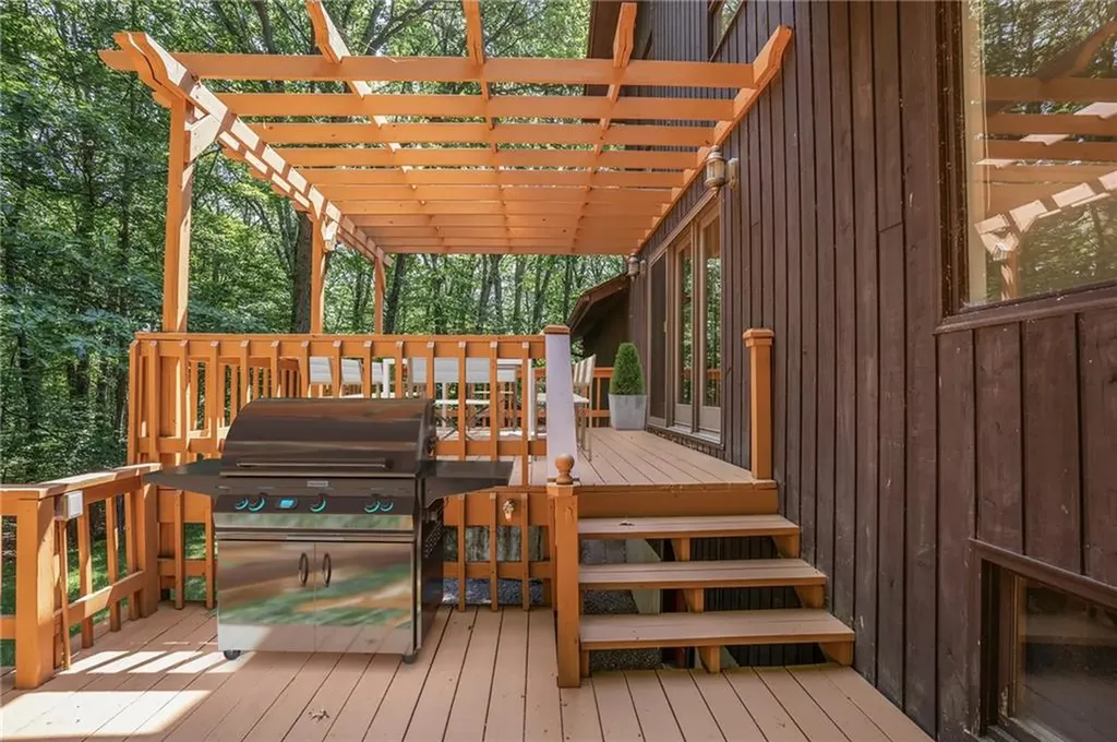 9 Beacon Hill Drive Warwick RI 02886