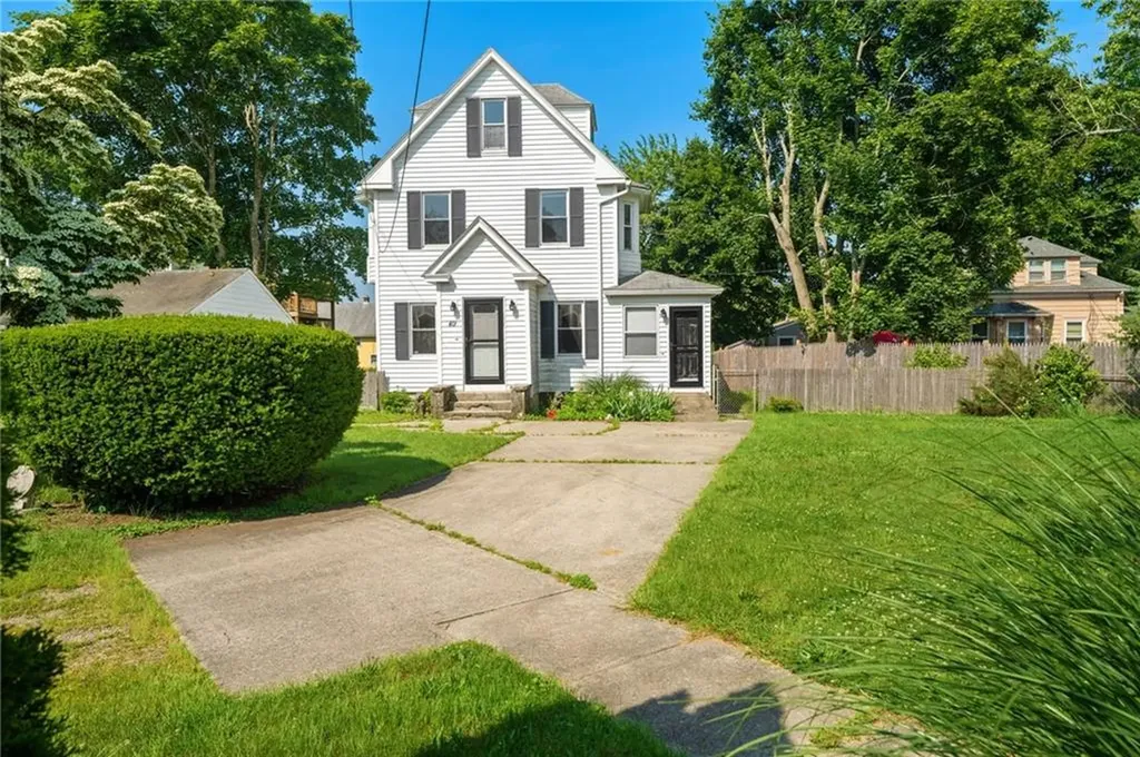 49 Palmer Avenue Warwick RI 02889