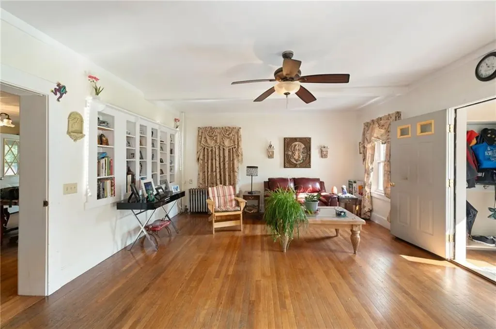 49 Palmer Avenue Warwick RI 02889