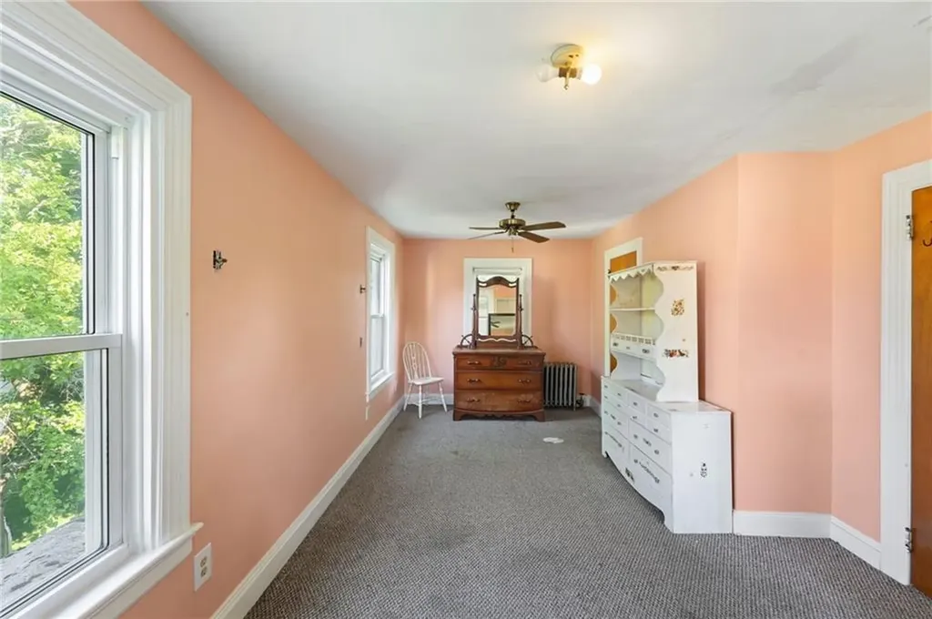 49 Palmer Avenue Warwick RI 02889