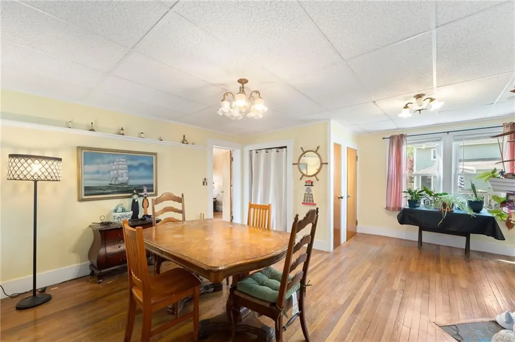 49 Palmer Avenue Warwick RI 02889